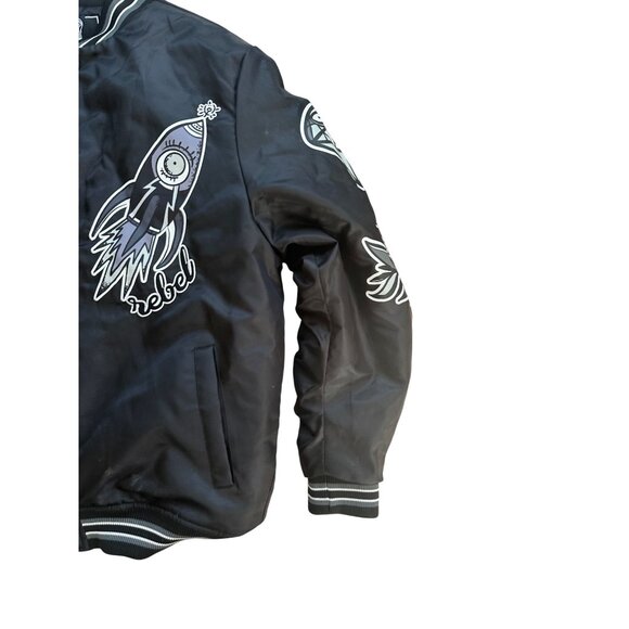REBEL MINDS Men's Fly High Black Graphic Bomber Jacket Size XL - Picture 3 of 11